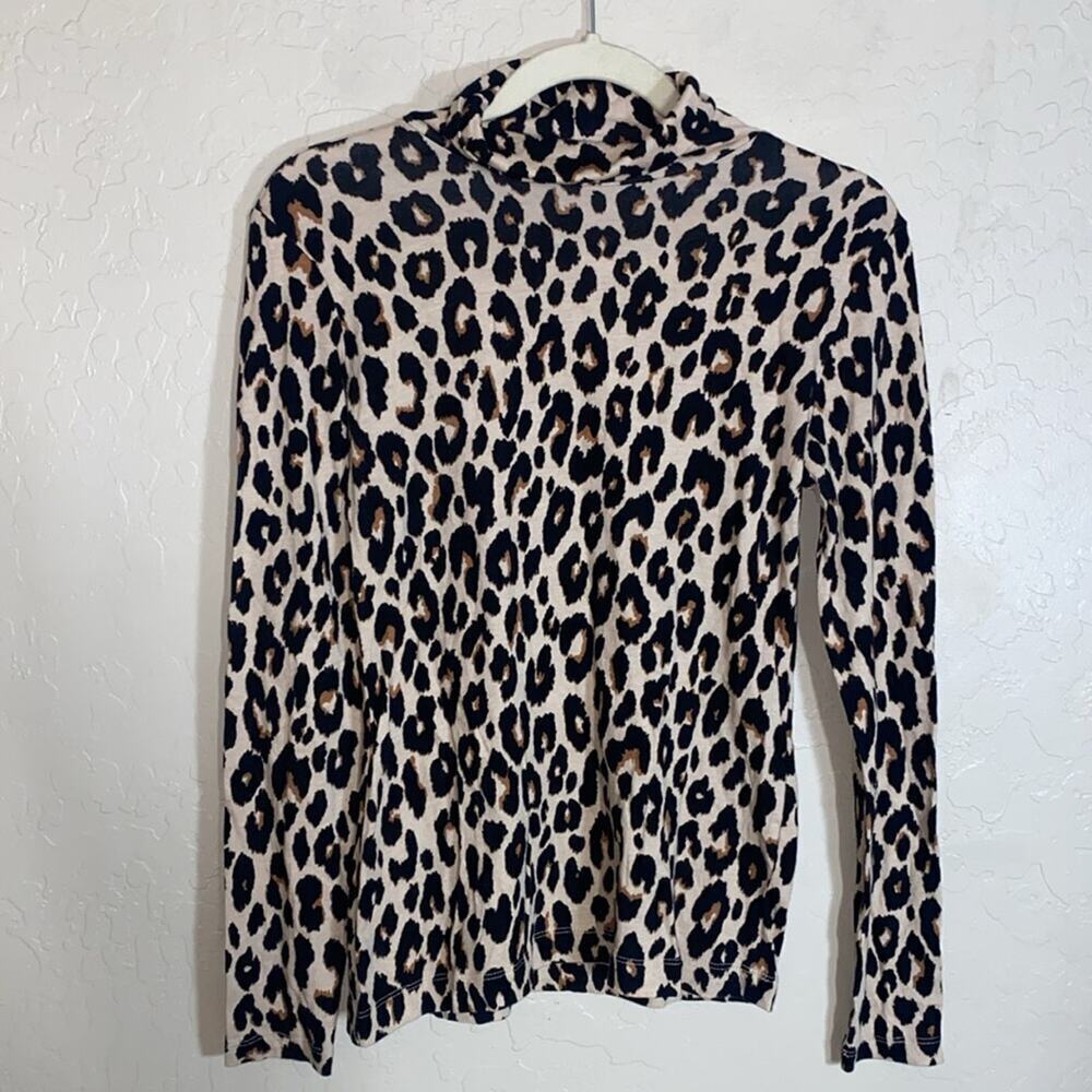 Ann Taylor leopard print long sleeve turtleneck top - Picture 6 of 6